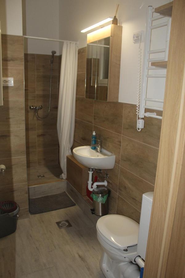 Downtown Studio Apartman Pécs Zewnętrze zdjęcie