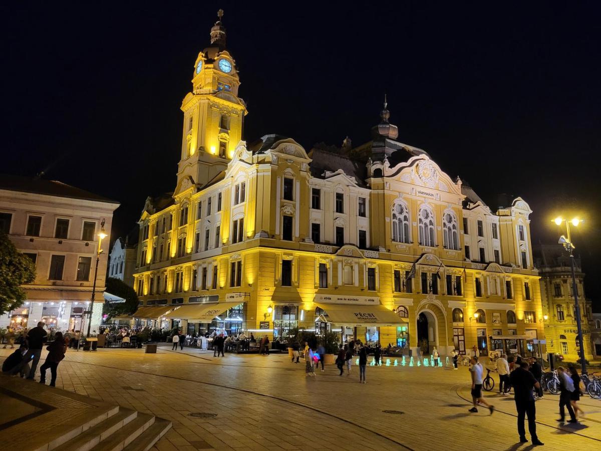Downtown Studio Apartman Pécs Zewnętrze zdjęcie